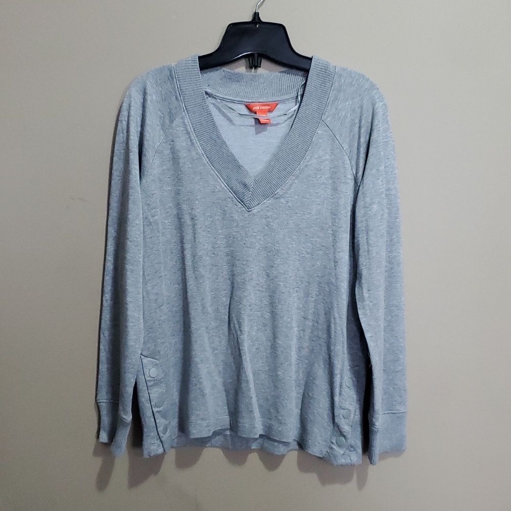 Joe fresh Long Sleeve v-neck gray sweater size xs